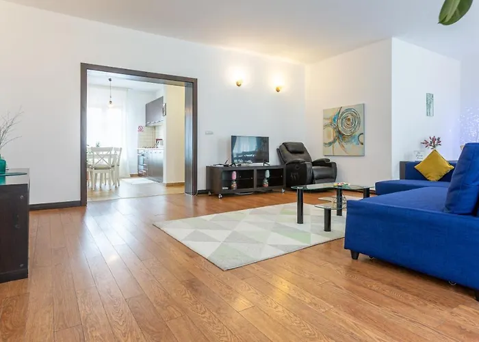 Superb Historical Center Apartment Brasov