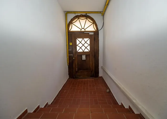 Superb Historical Center Apartment Brasov